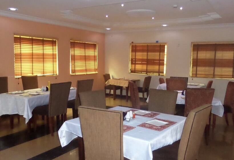 Sugarland Hotel & Suites