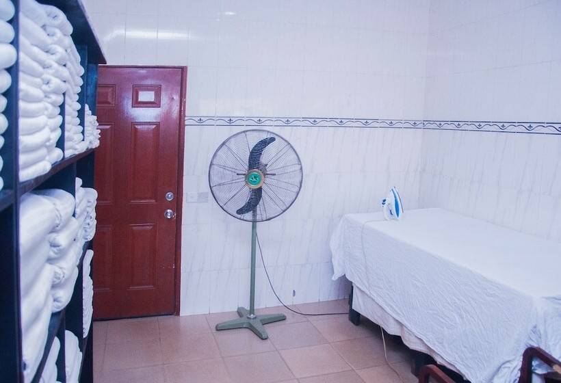 Sugarland Hotel & Suites