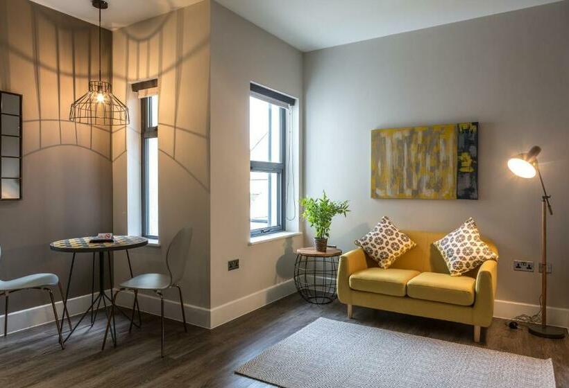 酒店 A Space In The City Park Lane Apartments