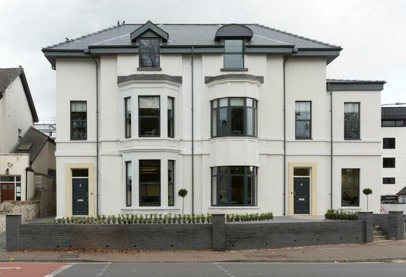 酒店 A Space In The City Park Lane Apartments