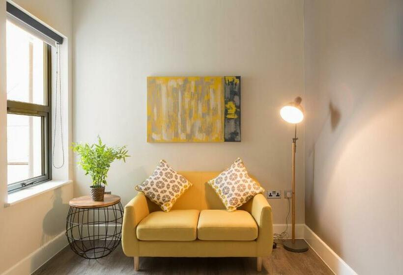 酒店 A Space In The City Park Lane Apartments