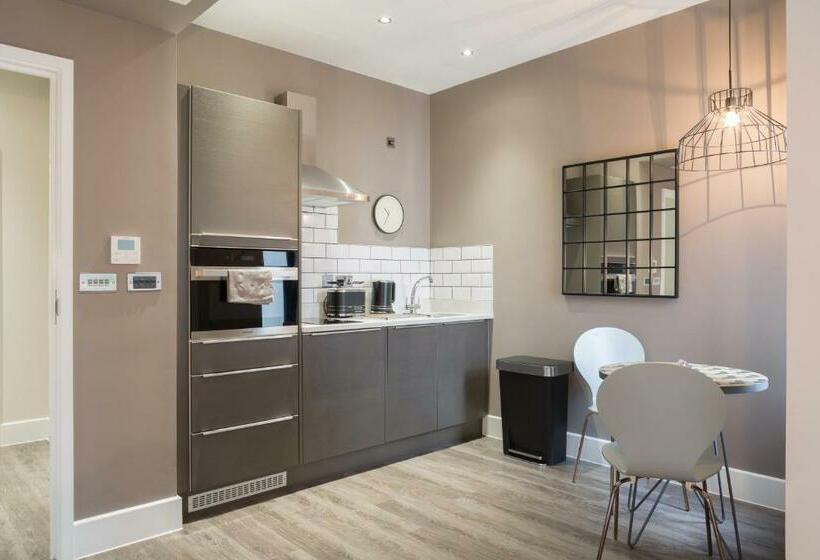 酒店 A Space In The City Park Lane Apartments