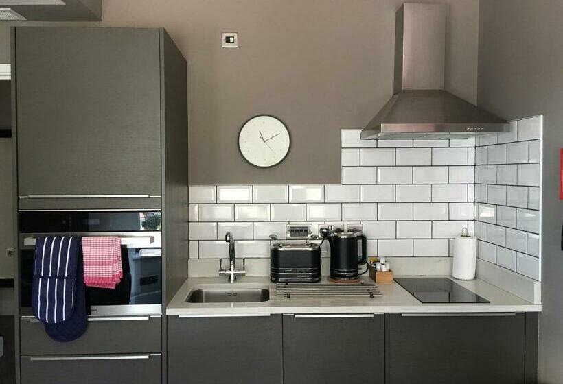 酒店 A Space In The City Park Lane Apartments