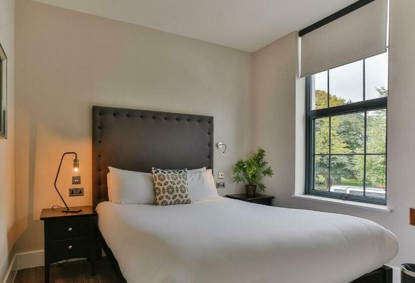 酒店 A Space In The City Park Lane Apartments