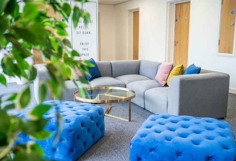 酒店 A Space In The City Park Lane Apartments