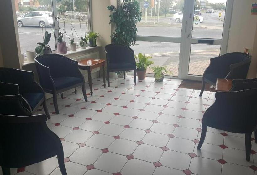 ホテル Airport Guest House