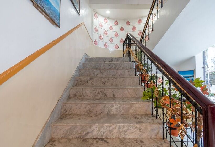 Отель Treebo Akashdeep