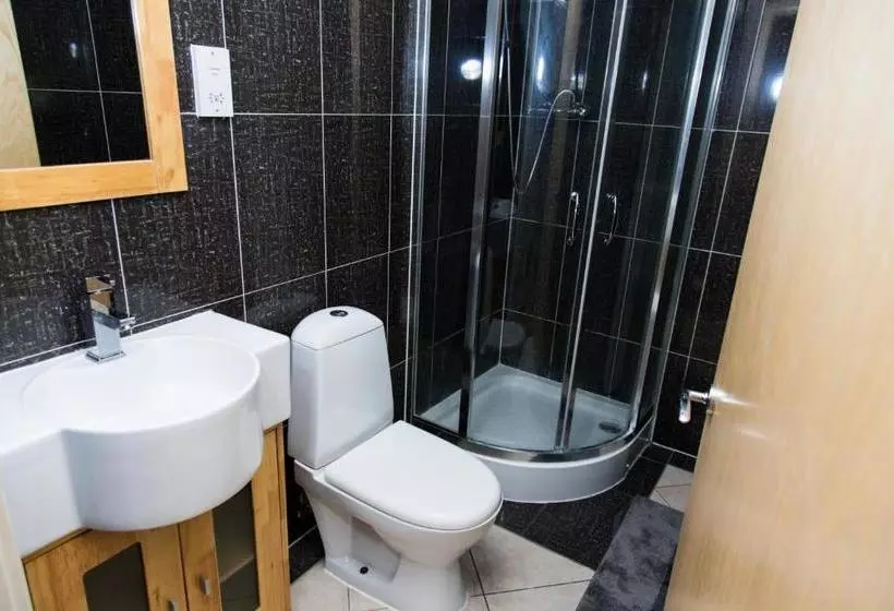 هتل Alexander Apartments Villiers