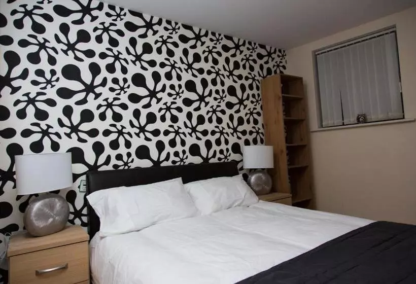 هتل Alexander Apartments Villiers