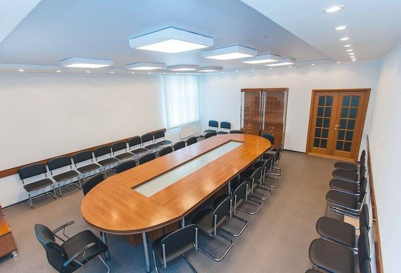 בית מלון כפרי Business Tourist