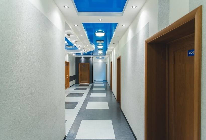 בית מלון כפרי Business Tourist