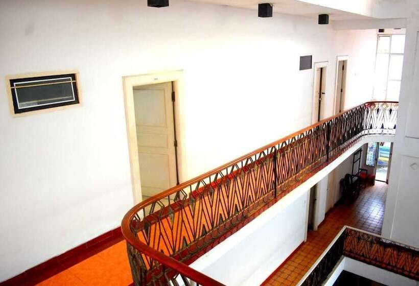 Cosy Hotel & Restaurant