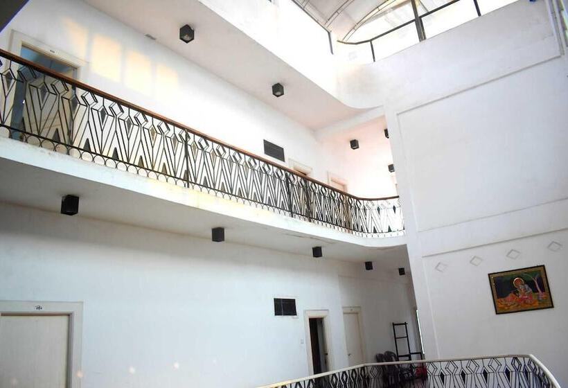 Cosy Hotel & Restaurant