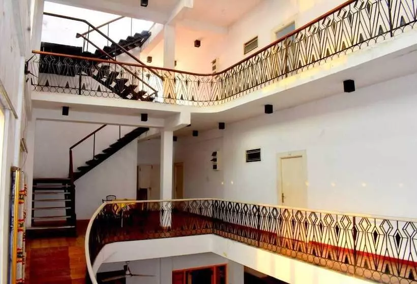 Cosy Hotel & Restaurant