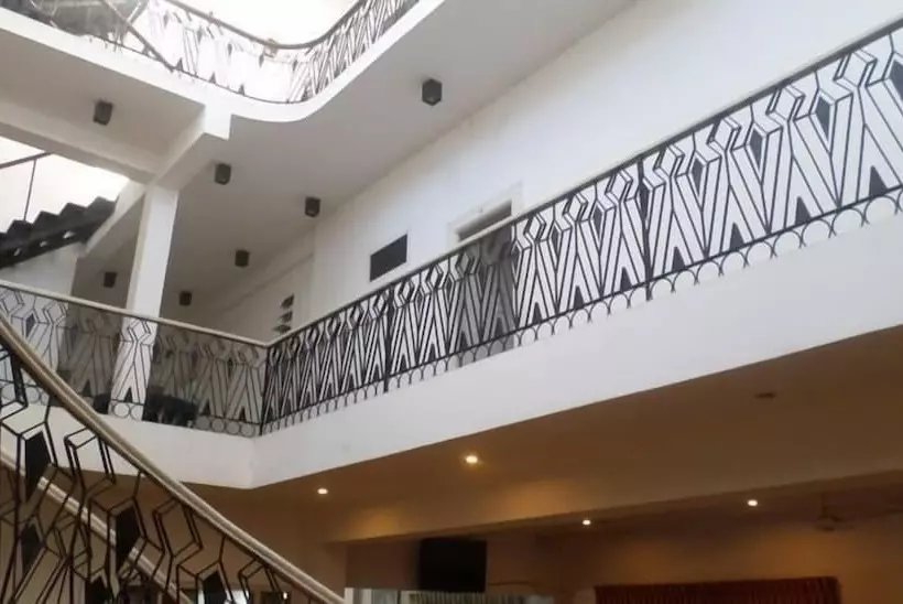 Cosy Hotel & Restaurant