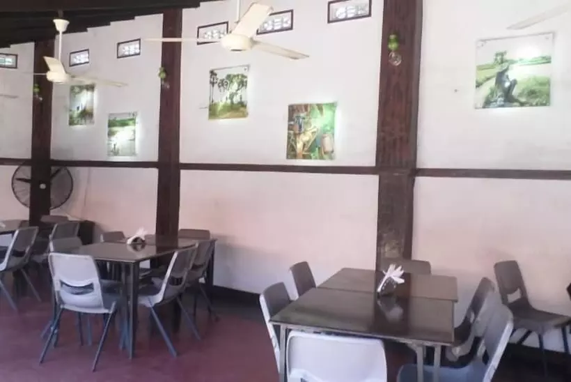 Cosy Hotel & Restaurant