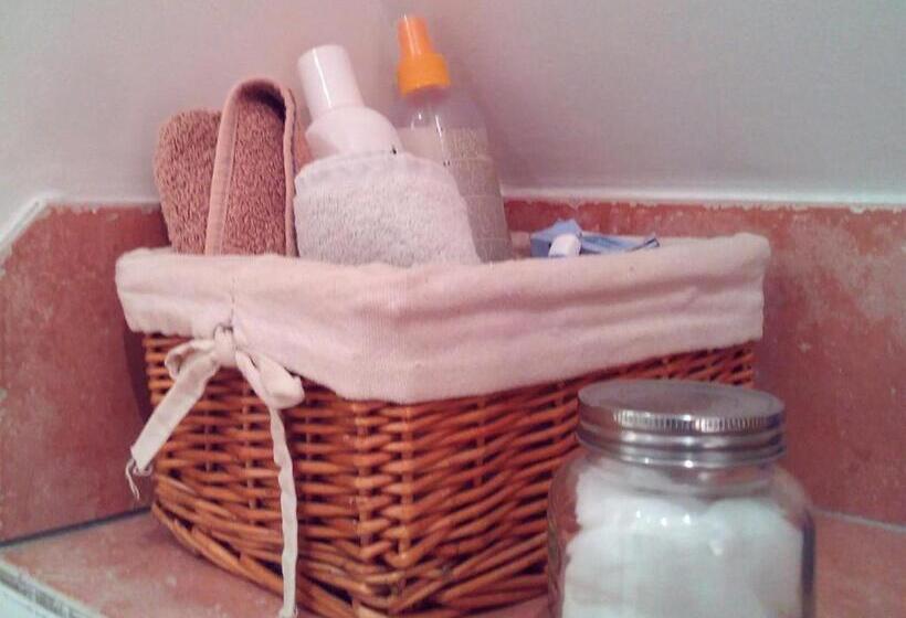 Hotel Field Farm Cottage B&b