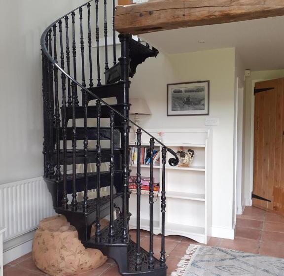 Hotel Field Farm Cottage B&b