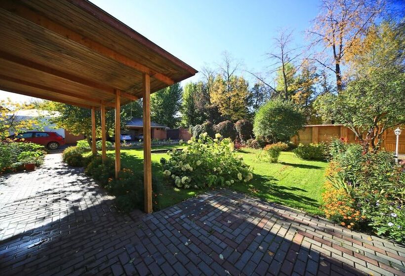 فندق Guesthouse On Kyzyl Armeyskaya