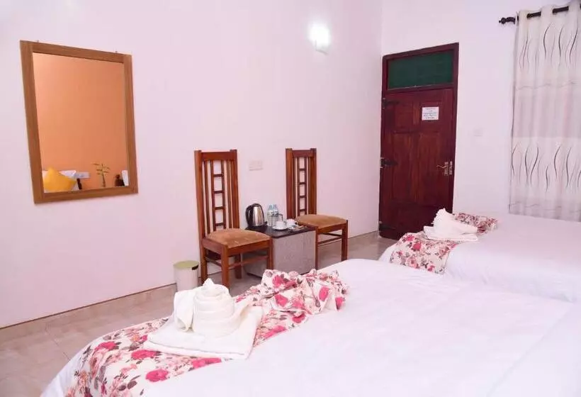 ホテル Heavens Gate Ella