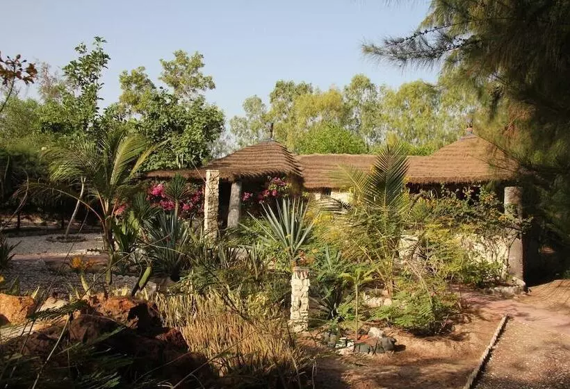 هتل Le Calao Du Lac Rose