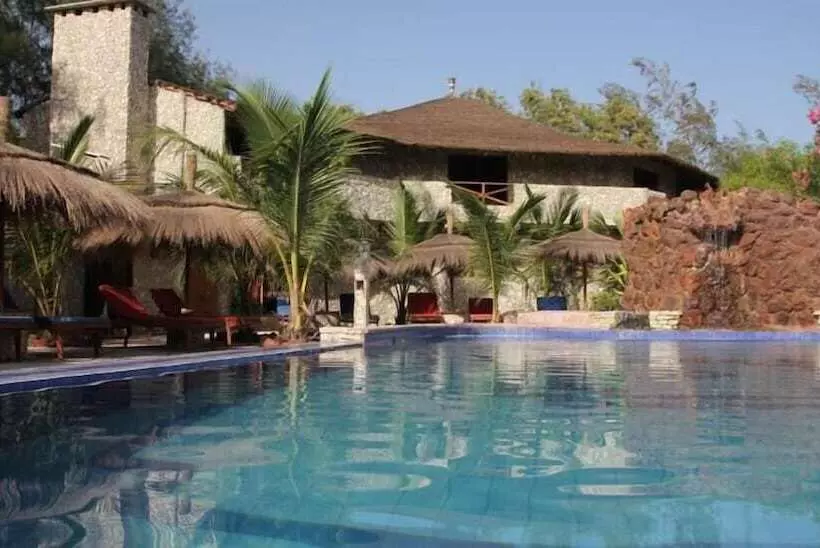 هتل Le Calao Du Lac Rose