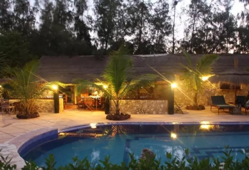 هتل Le Calao Du Lac Rose