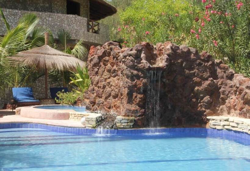 هتل Le Calao Du Lac Rose