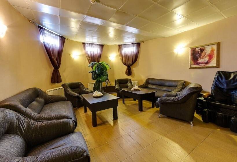 Отель Marton Amigo