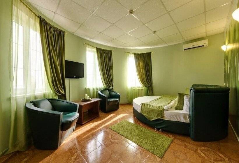 Отель Marton Amigo