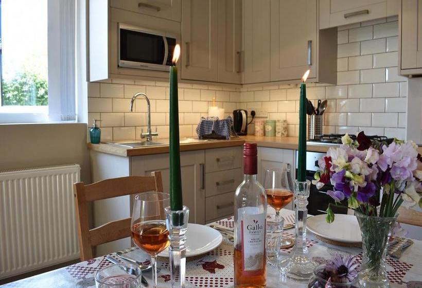 ホテル Nutley Farm