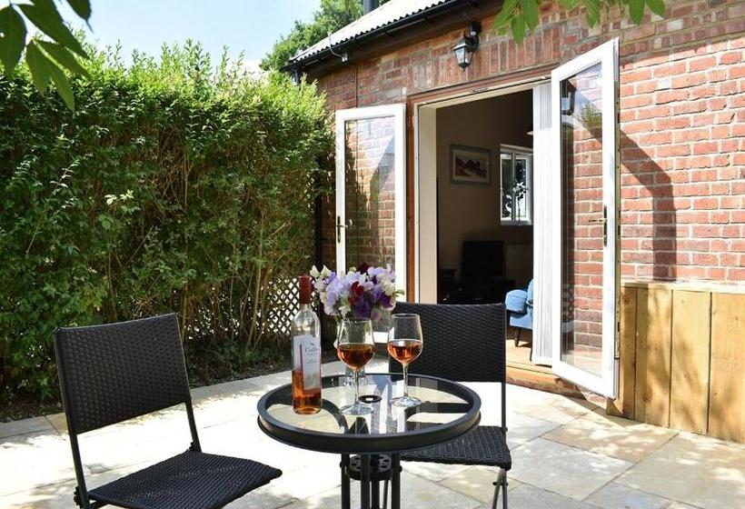 ホテル Nutley Farm