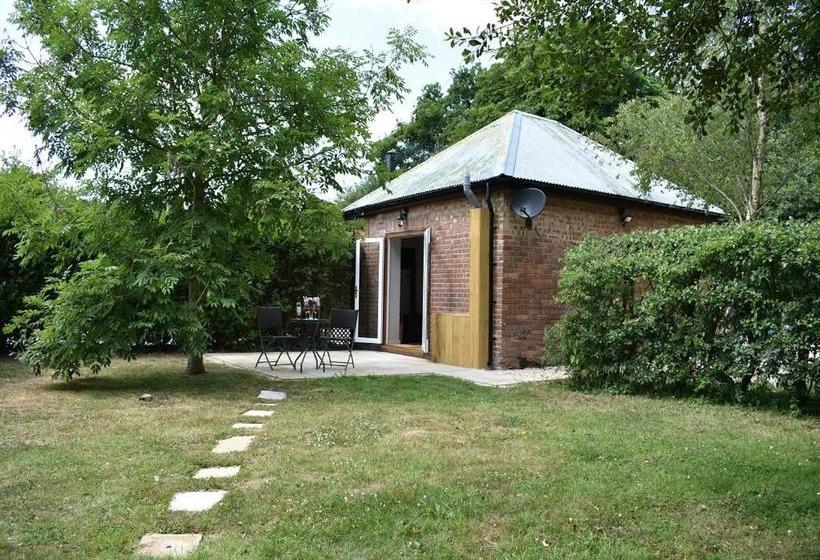 ホテル Nutley Farm