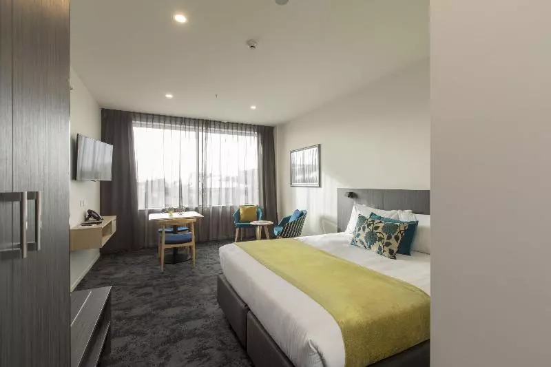 هتل Quest On Manchester Serviced Apartments