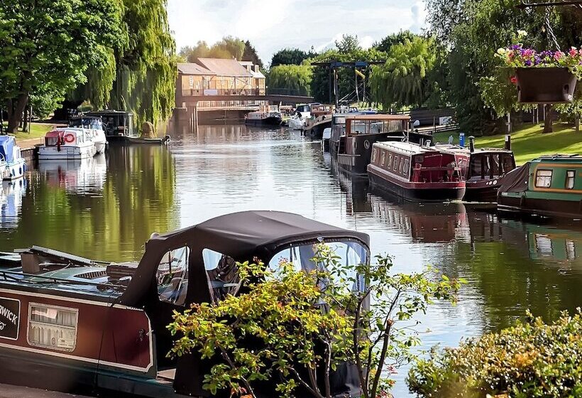 فندق Riverside Inn