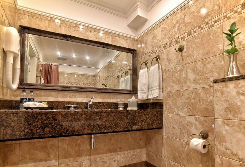 فندق Riverside Inn