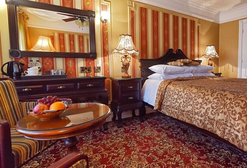 فندق Riverside Inn