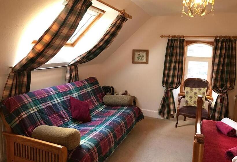 בית מלון כפרי Rossmor Bed & Breakfast