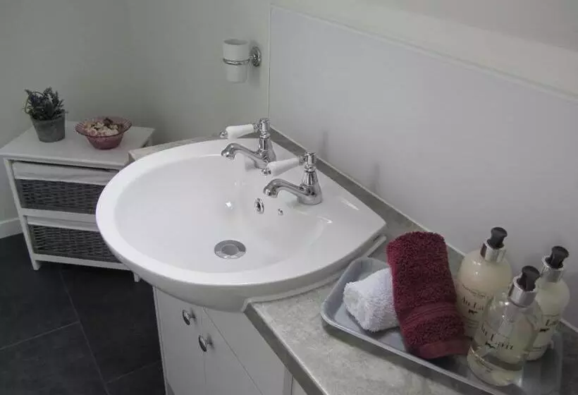 هتل Rossmor Bed & Breakfast
