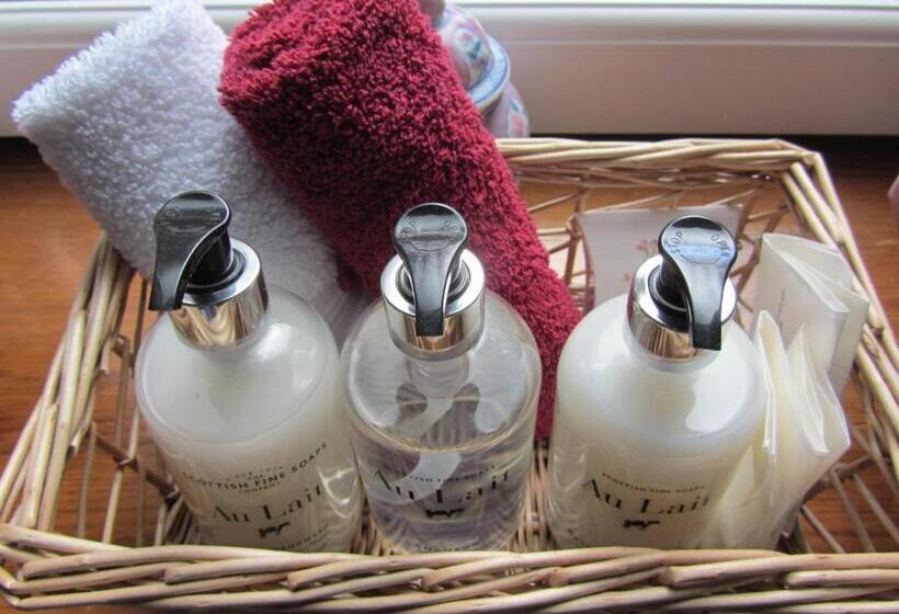 בית מלון כפרי Rossmor Bed & Breakfast