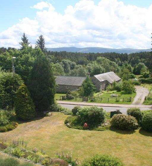 בית מלון כפרי Rossmor Bed & Breakfast