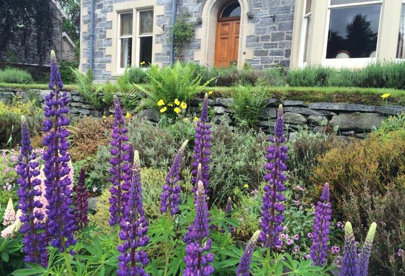 בית מלון כפרי Rossmor Bed & Breakfast