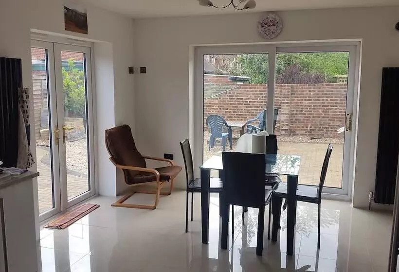 Hotelli Swn Y Don Canterbury