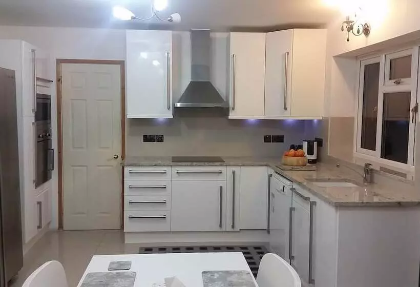 Hotelli Swn Y Don Canterbury