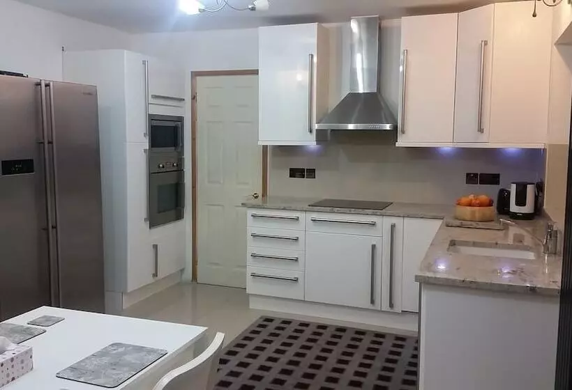 Hotelli Swn Y Don Canterbury