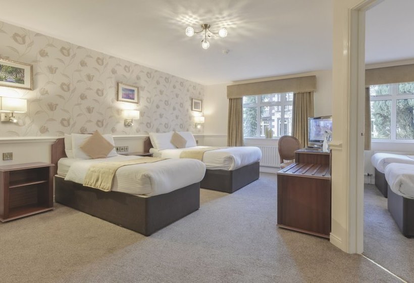 Отель The Bushtown  & Spa