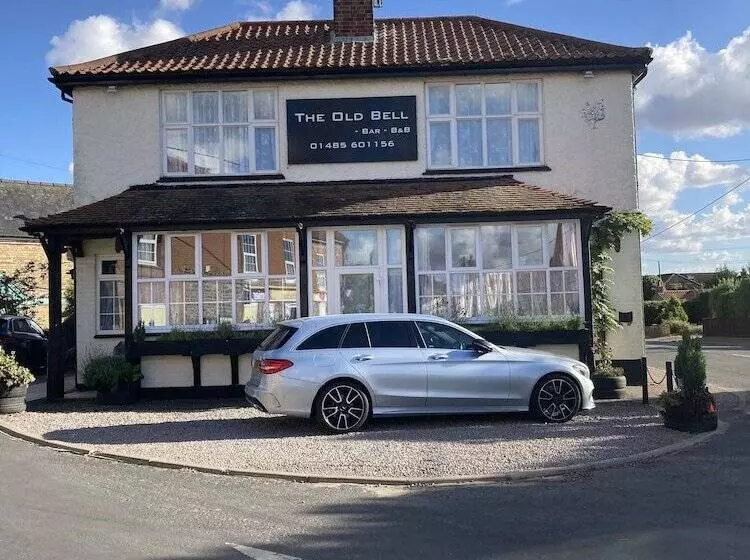 هتل The Old Bell