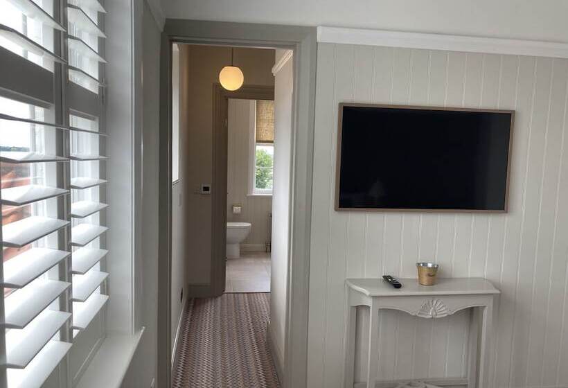 בית מלון כפרי The Old Bell