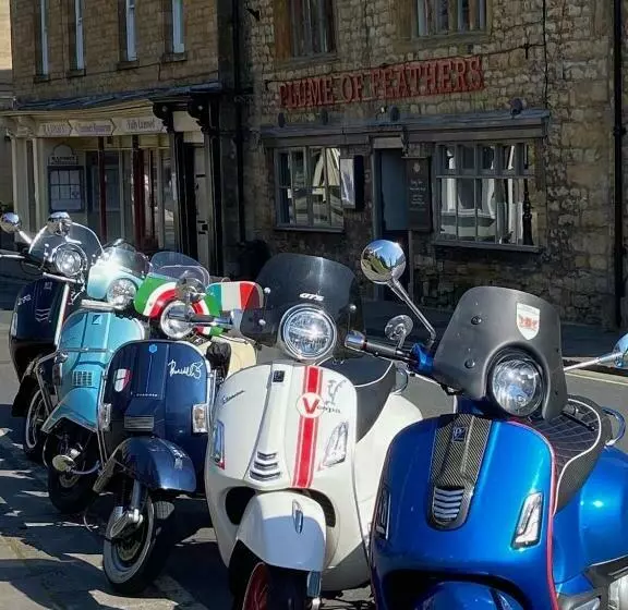 Hotelli The Plume Of Feathers