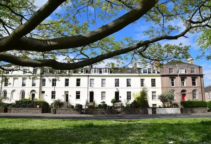 Hotelli The Townhouse